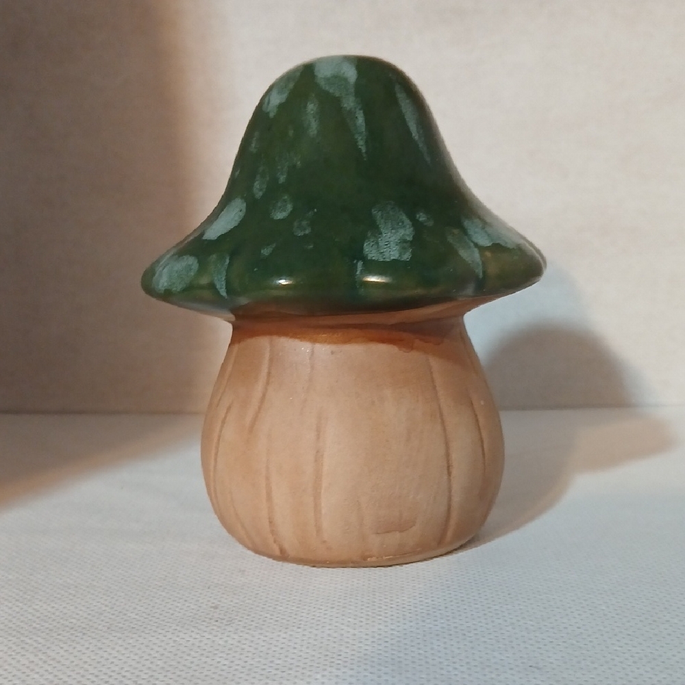 Ceramic Mushroom Figurines - Picture 2 of 7